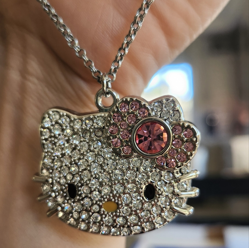 Hello Kitty Necklace - Picture 2 of 6